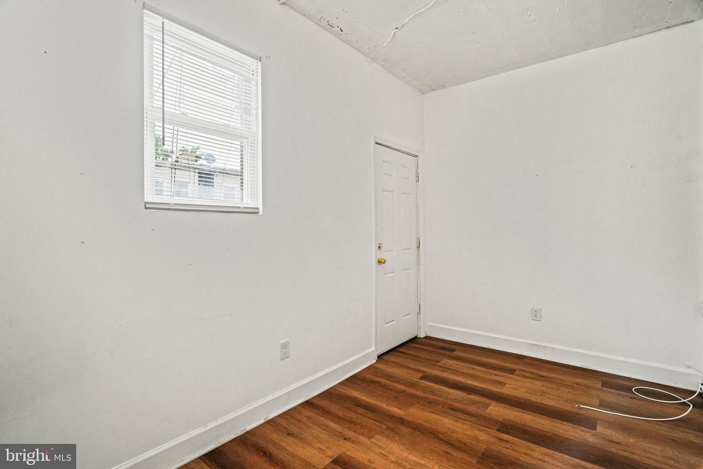 1111 Queen St Ne #2 Property Photo 10