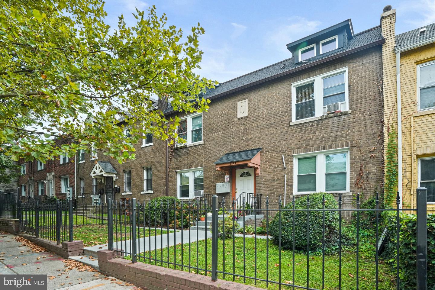 1111 Queen St Ne #2 Property Photo 12