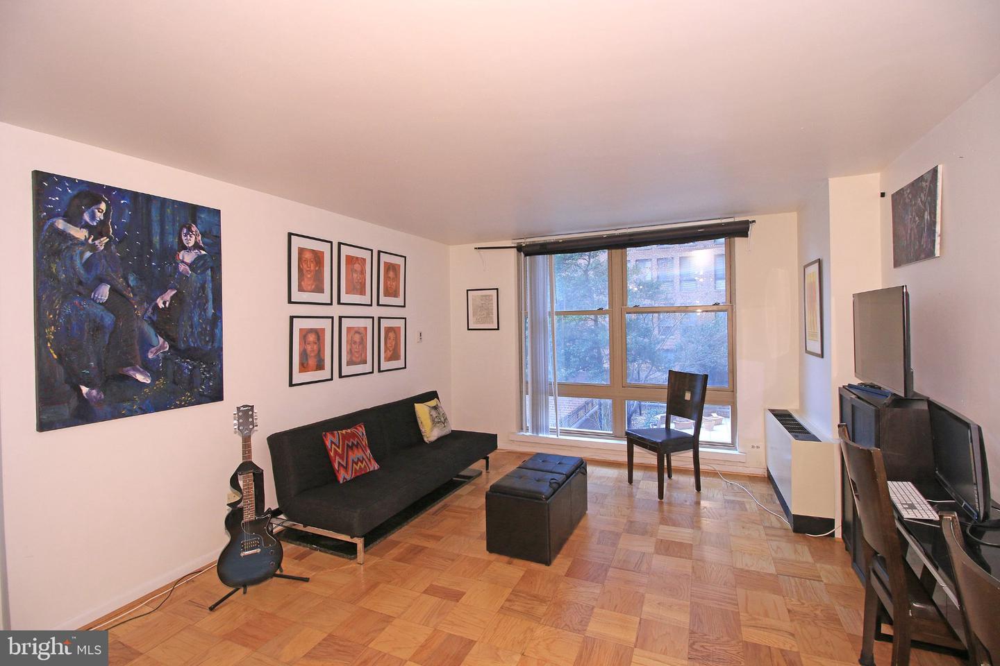 1260 21st St Nw #207 Property Photo 2