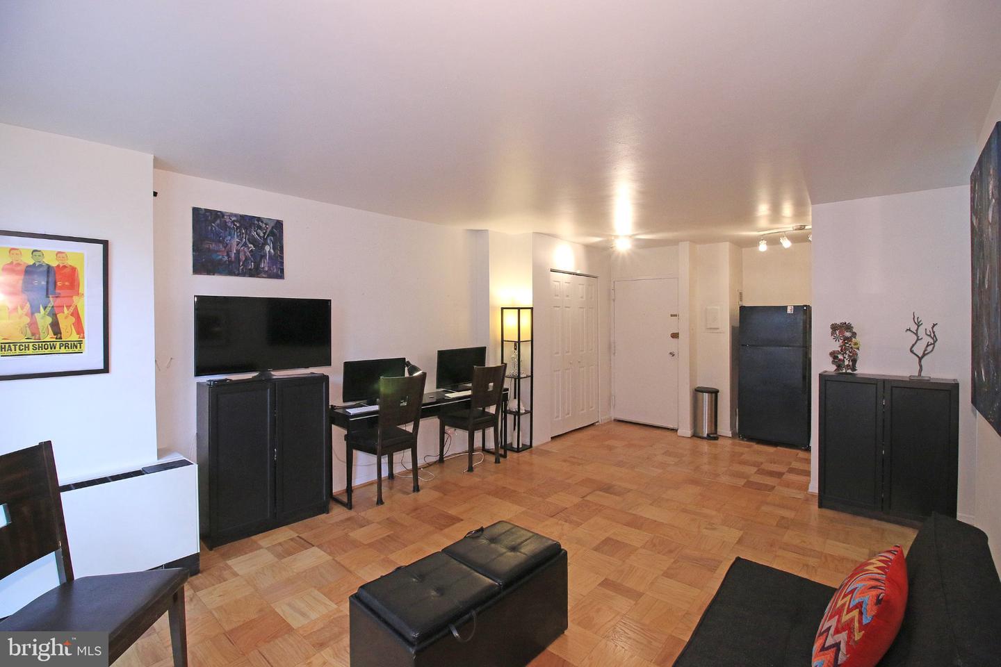 1260 21st St Nw #207 Property Photo 3