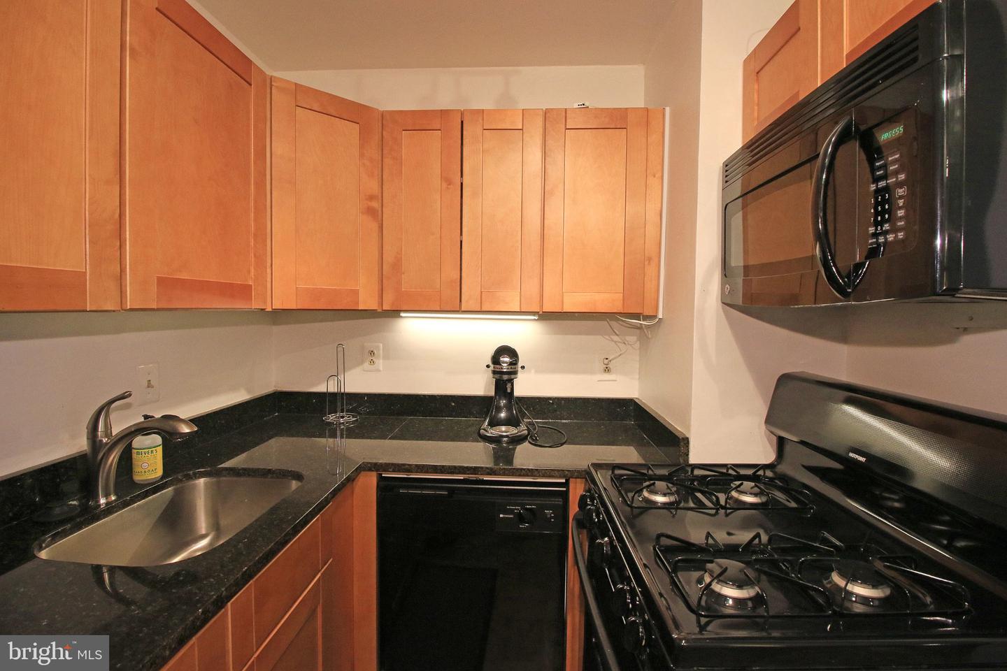 1260 21st St Nw #207 Property Photo 7