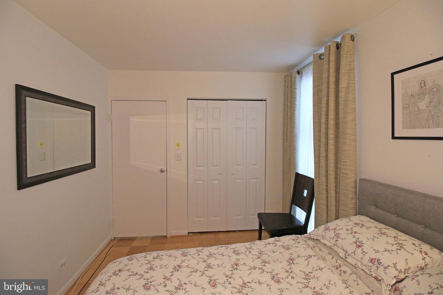 1260 21st St Nw #207 Property Photo 9