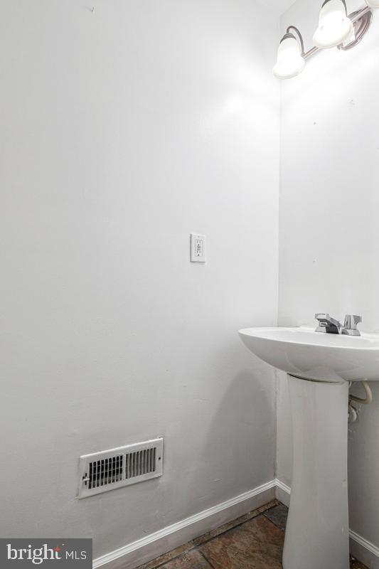 522 49th St Ne Property Photo 9