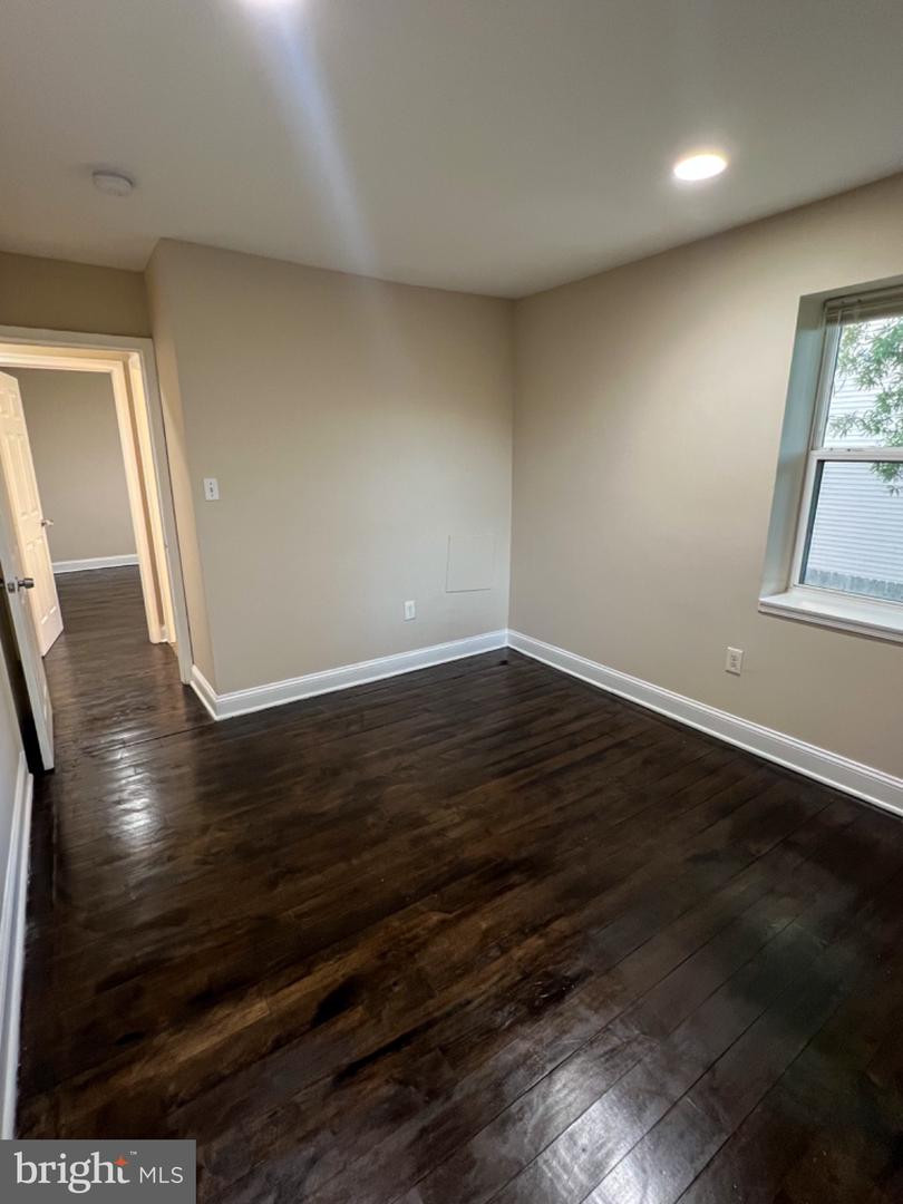 5501 Foote St Ne Property Photo 8