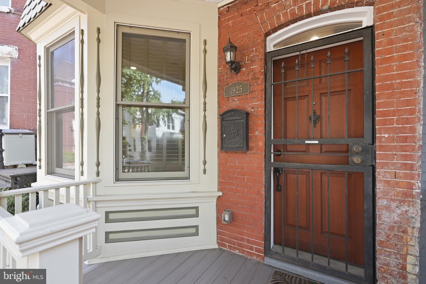 1925 6th St Nw Property Photo 4