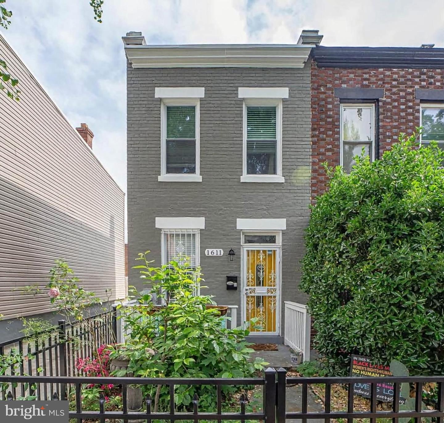 1611 ROSEDALE ST NE Property Photo 1