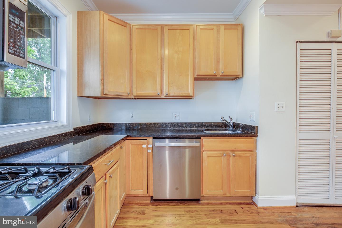 1426 Duncan St Ne Property Photo 6