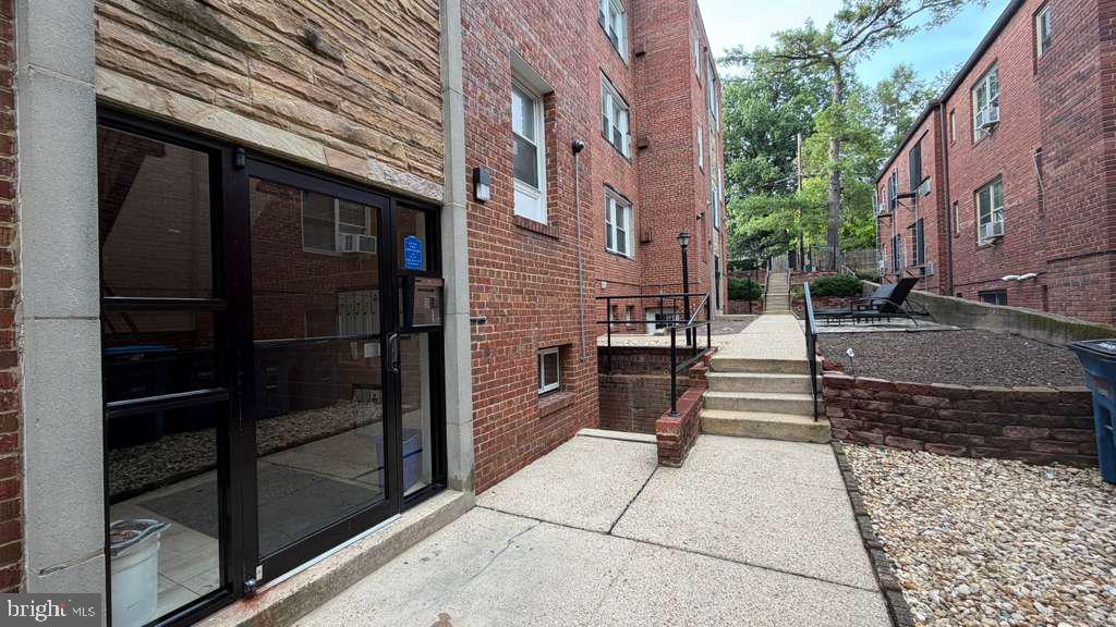 31 Kennedy St Nw #303 Property Photo 3