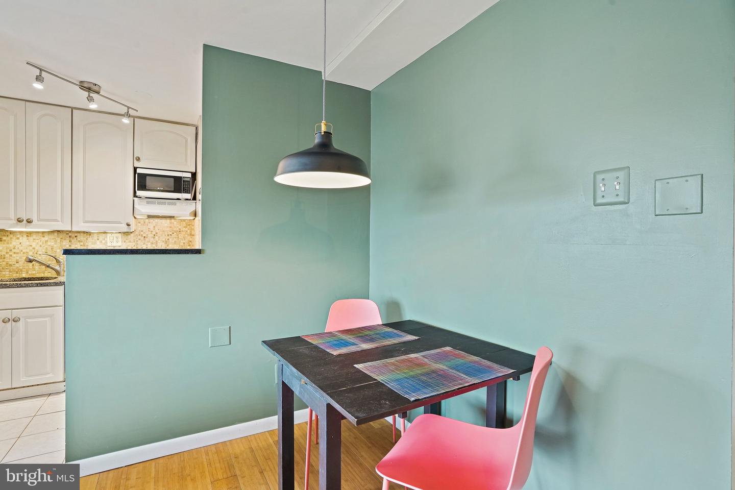 1801 Clydesdale Pl Nw #704 Property Photo 11
