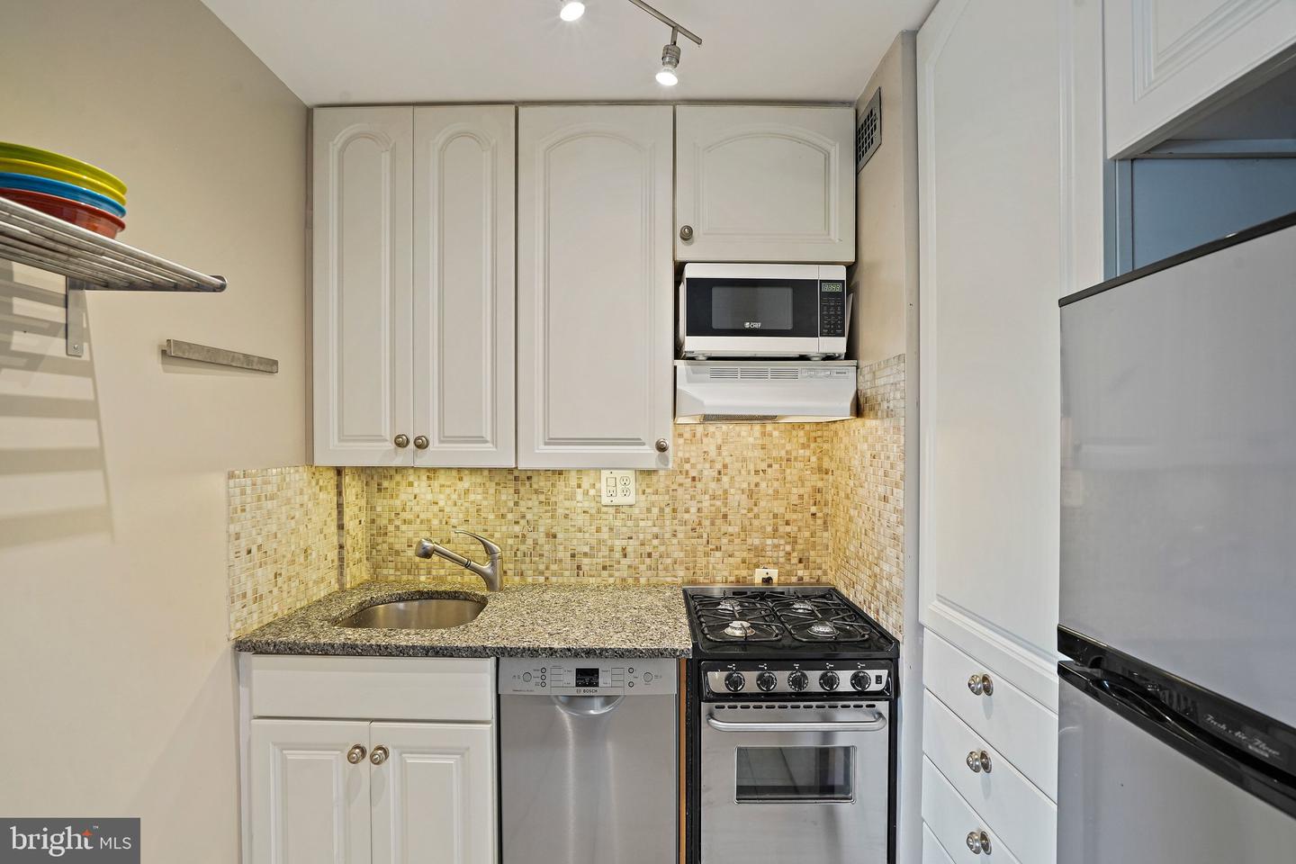 1801 Clydesdale Pl Nw #704 Property Photo 14