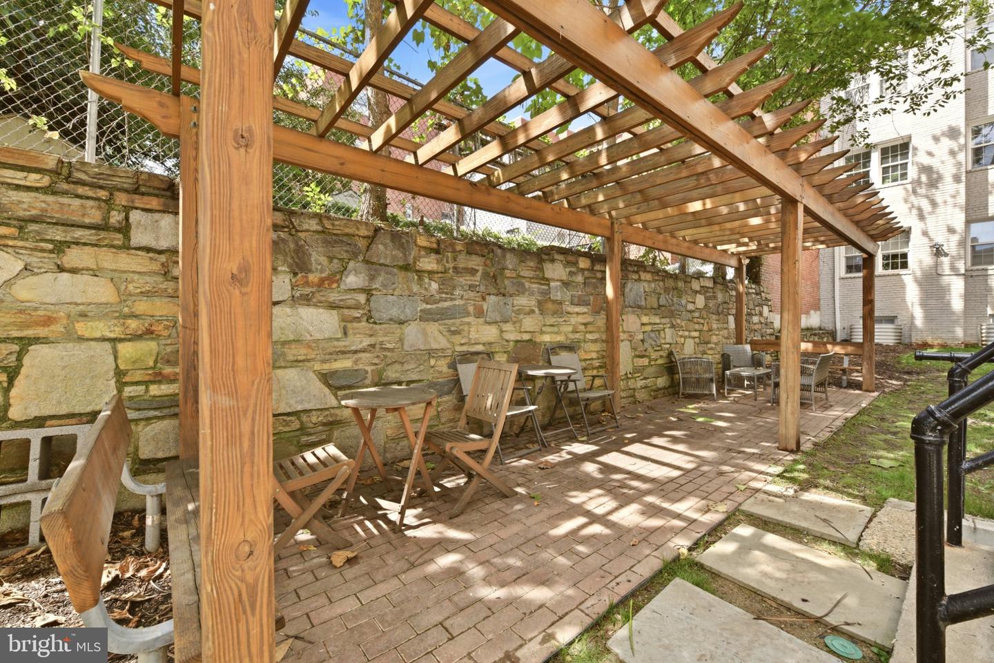 700 Jefferson St Nw #205 Property Photo 20