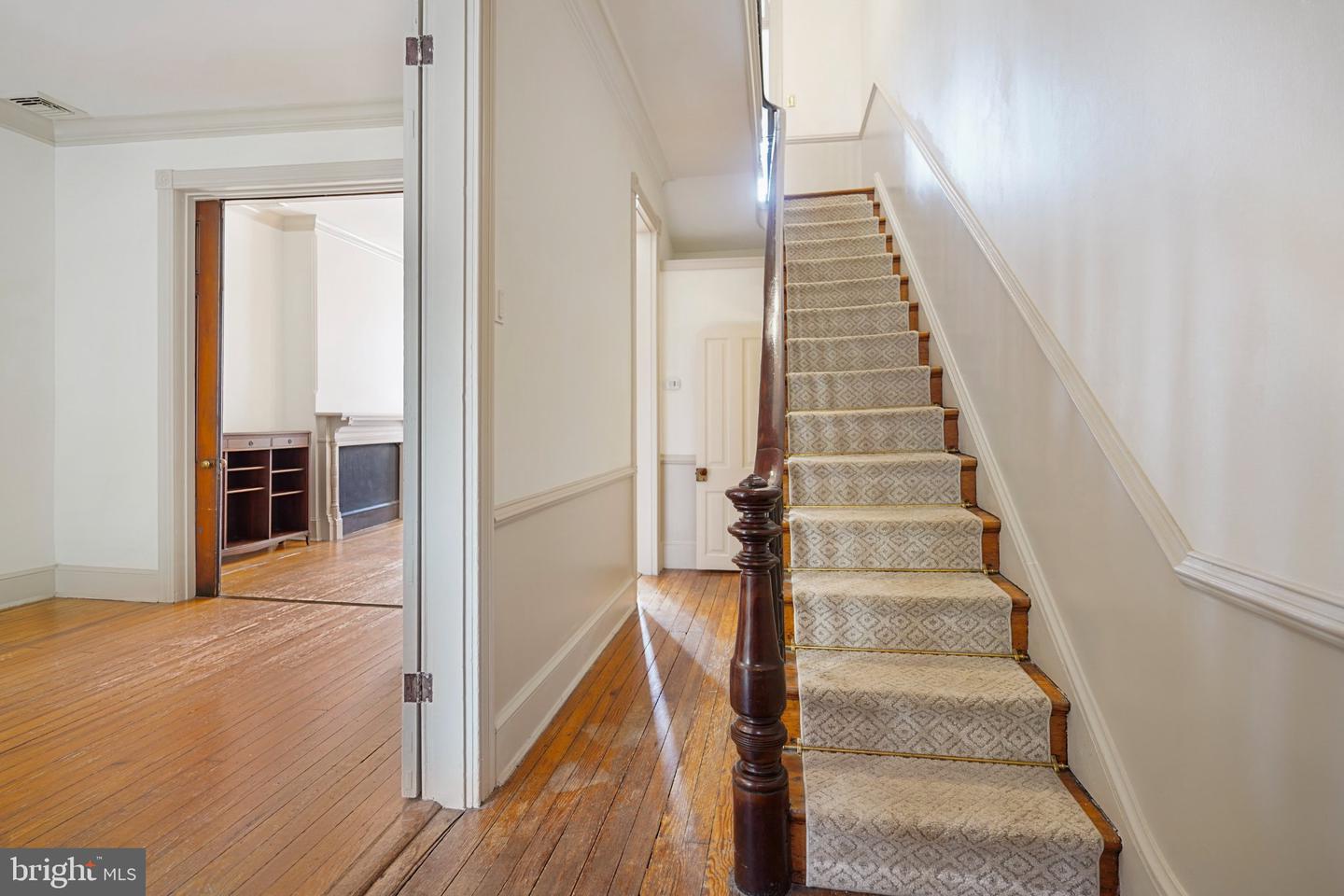 405 Constitution Ave Ne #a Property Photo 2