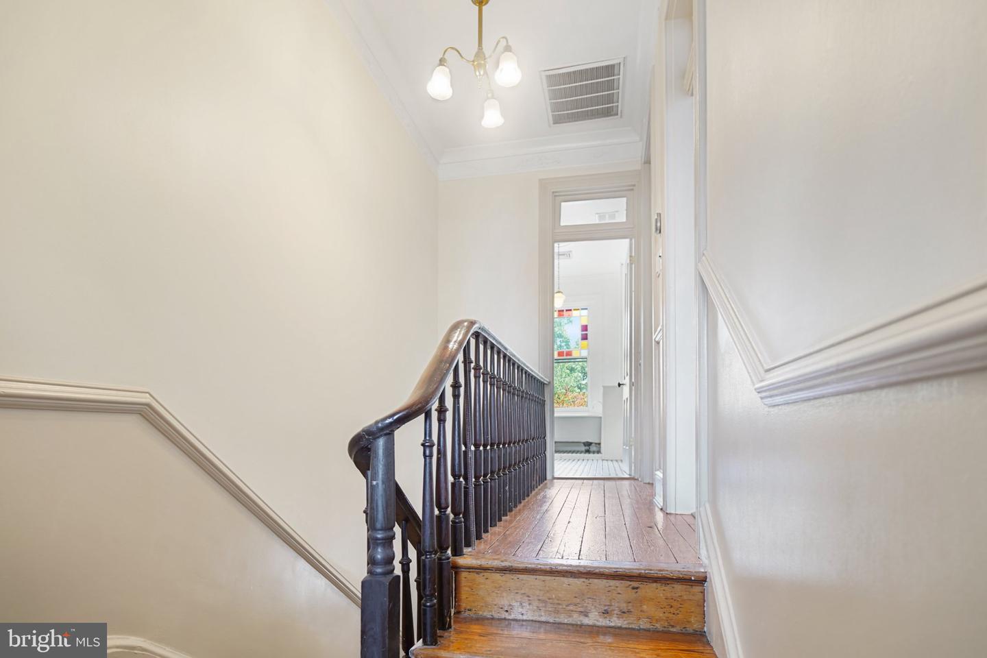 405 Constitution Ave Ne #a Property Photo 12
