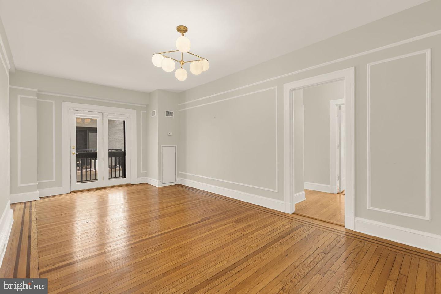 1613 Harvard St Nw #215 Property Photo 5