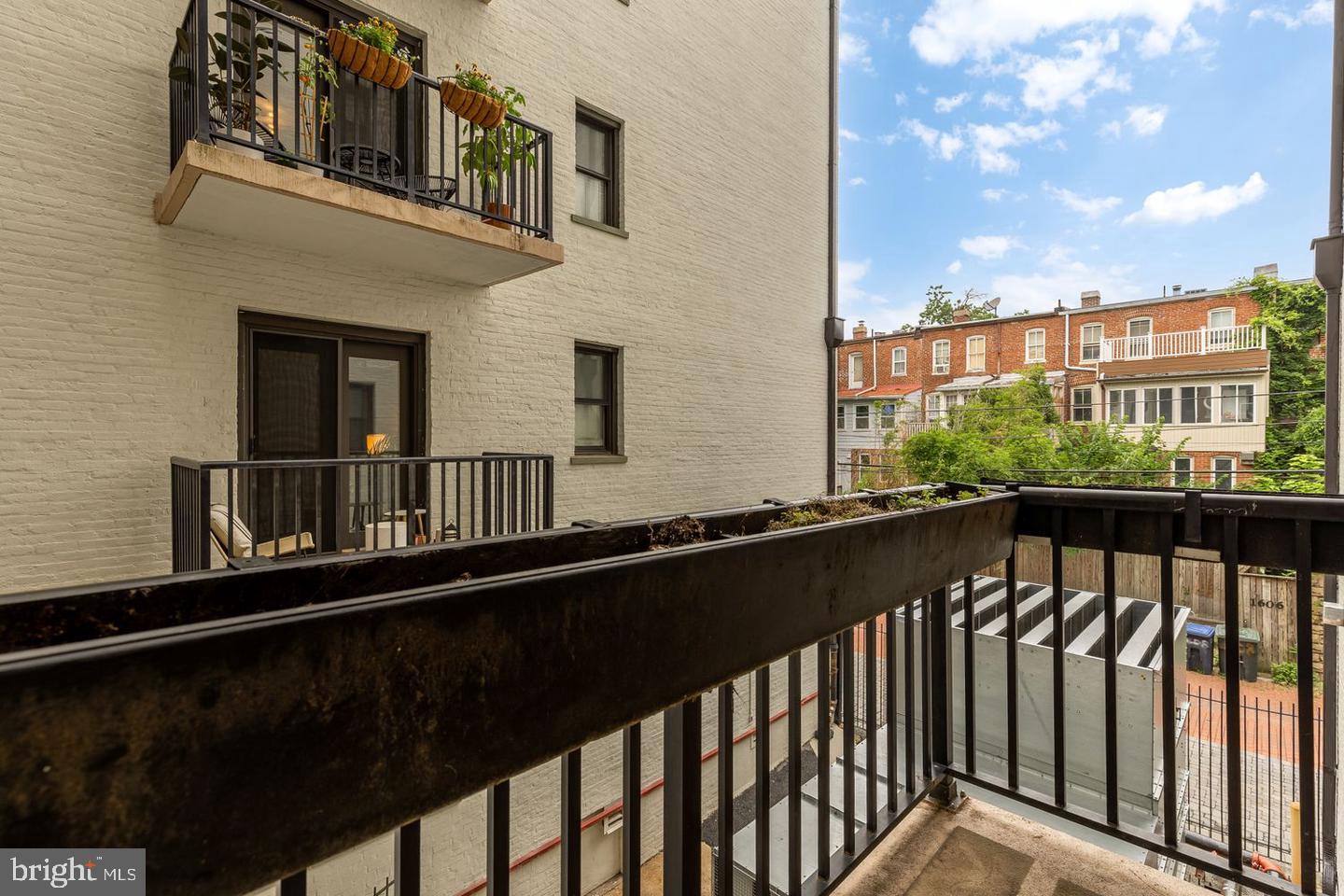 1613 Harvard St Nw #215 Property Photo 7