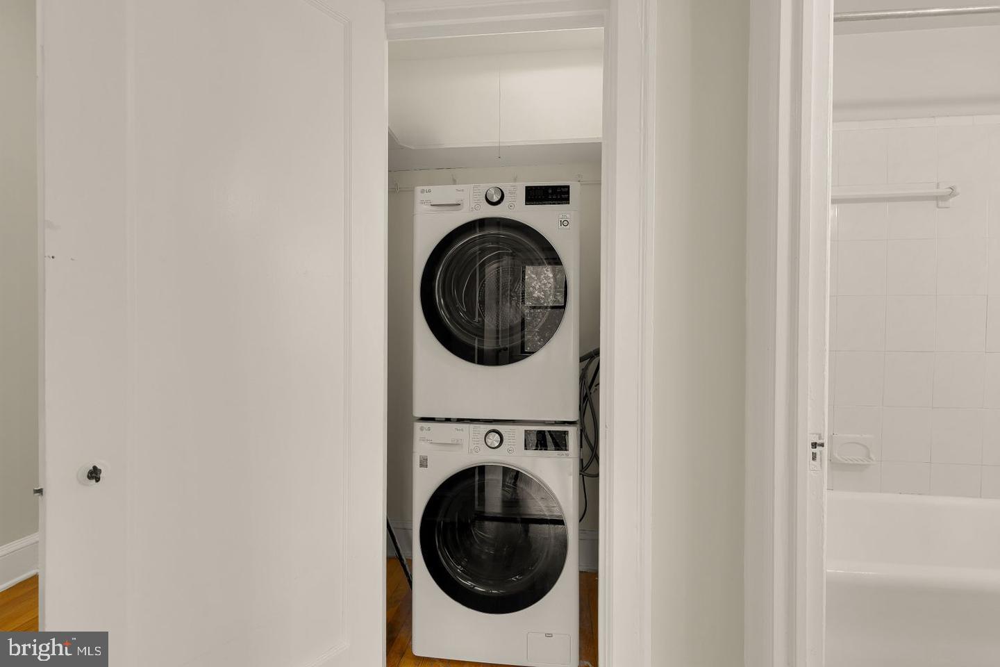 1613 Harvard St Nw #215 Property Photo 11