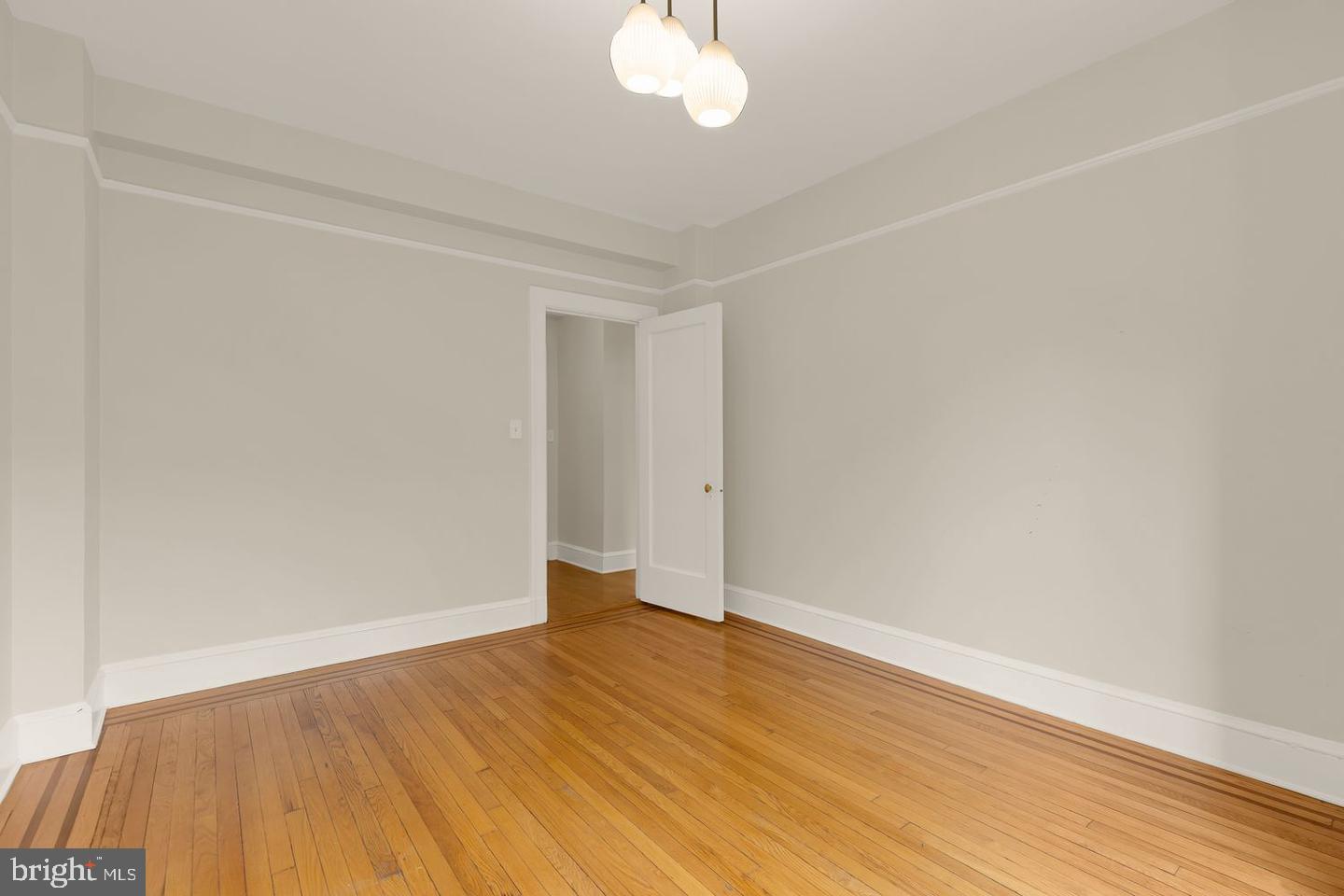 1613 Harvard St Nw #215 Property Photo 18