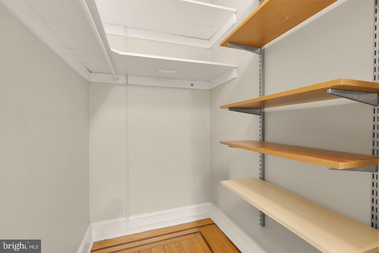1613 Harvard St Nw #215 Property Photo 21