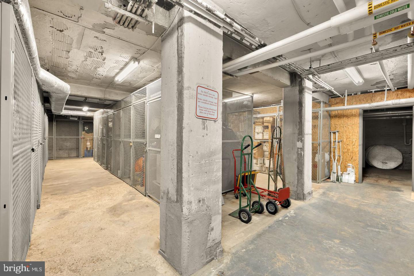 1613 Harvard St Nw #215 Property Photo 24