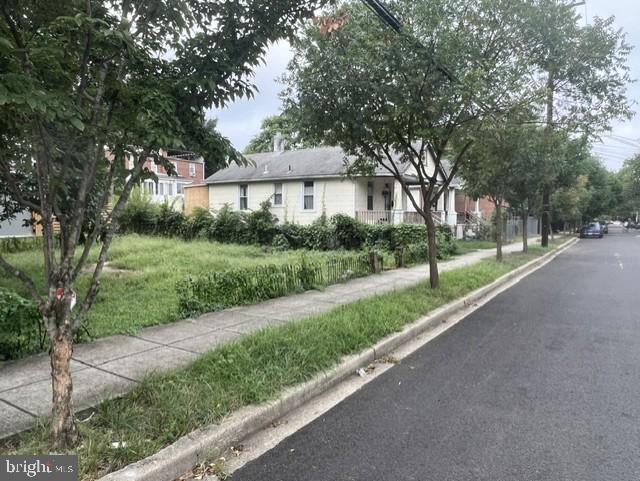 4113-4115 Gault Pl Ne Property Photo 4