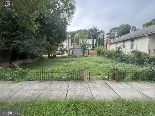 4113-4115 Gault Pl Ne Property Photo 6