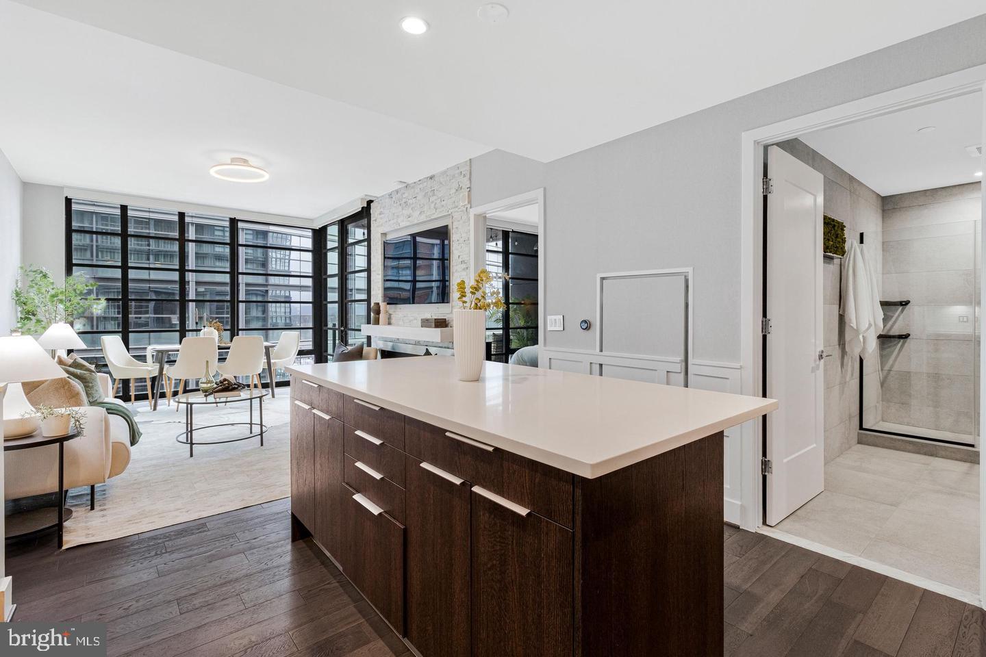 45 Sutton Sq Sw #605 Property Photo 6