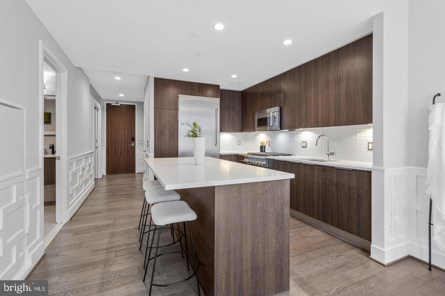 45 Sutton Sq Sw #605 Property Photo 8