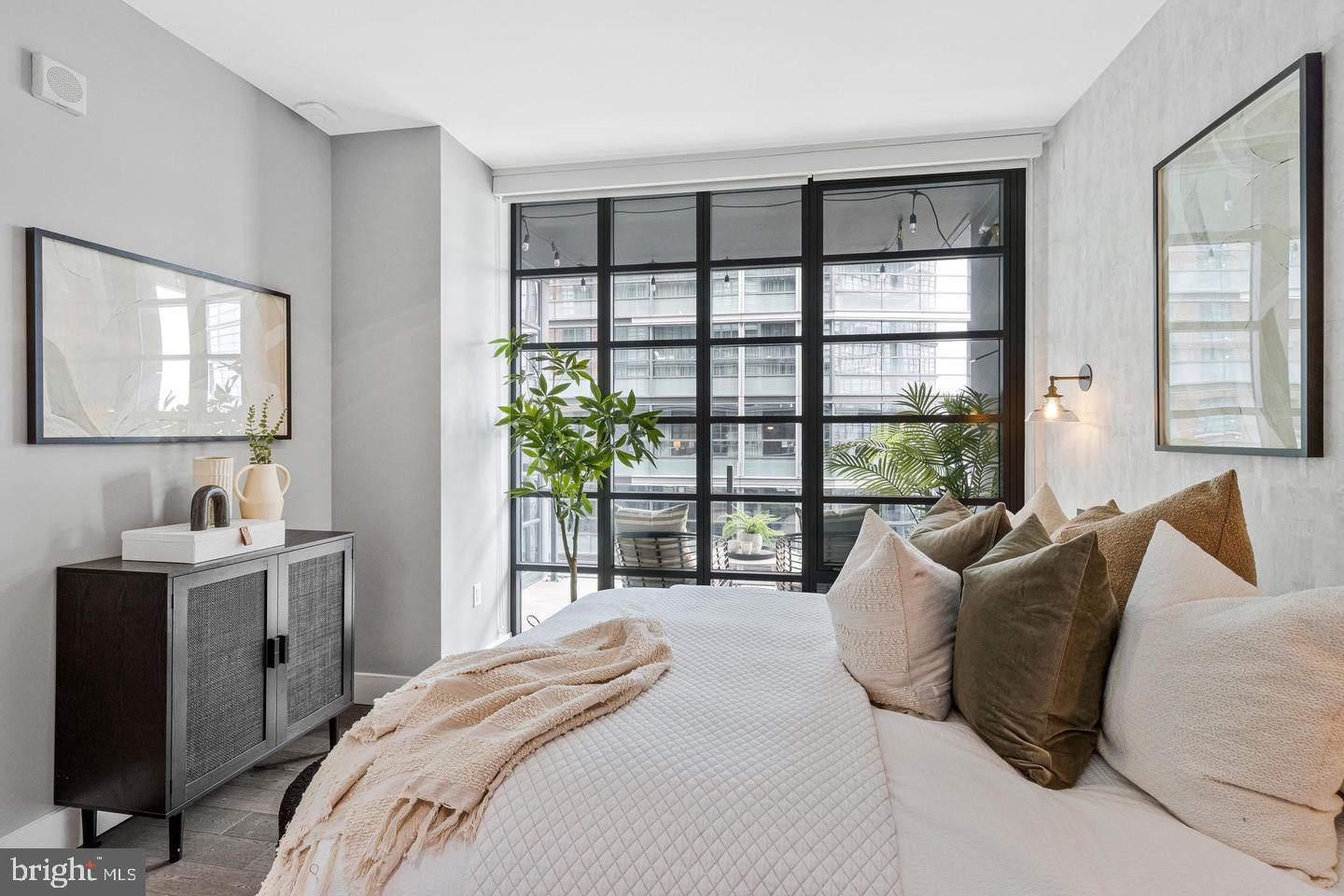 45 Sutton Sq Sw #605 Property Photo 17