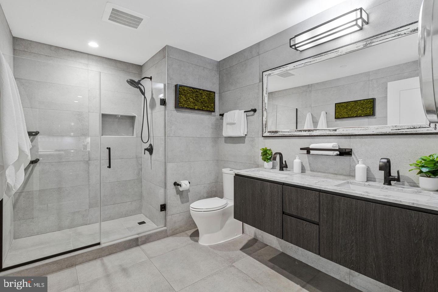 45 Sutton Sq Sw #605 Property Photo 19