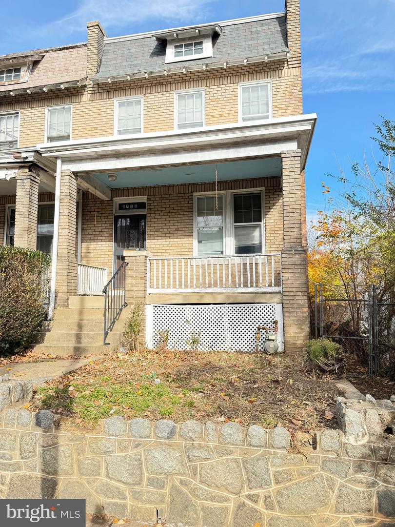 1738 A St Se Property Photo 1