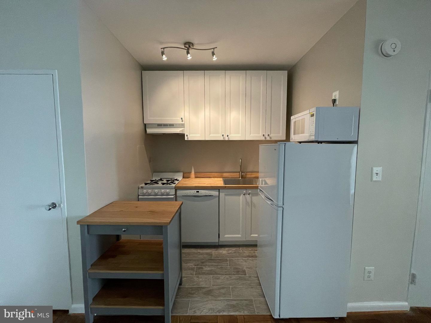 1727 Massachusetts Ave Nw #714 Property Photo 3