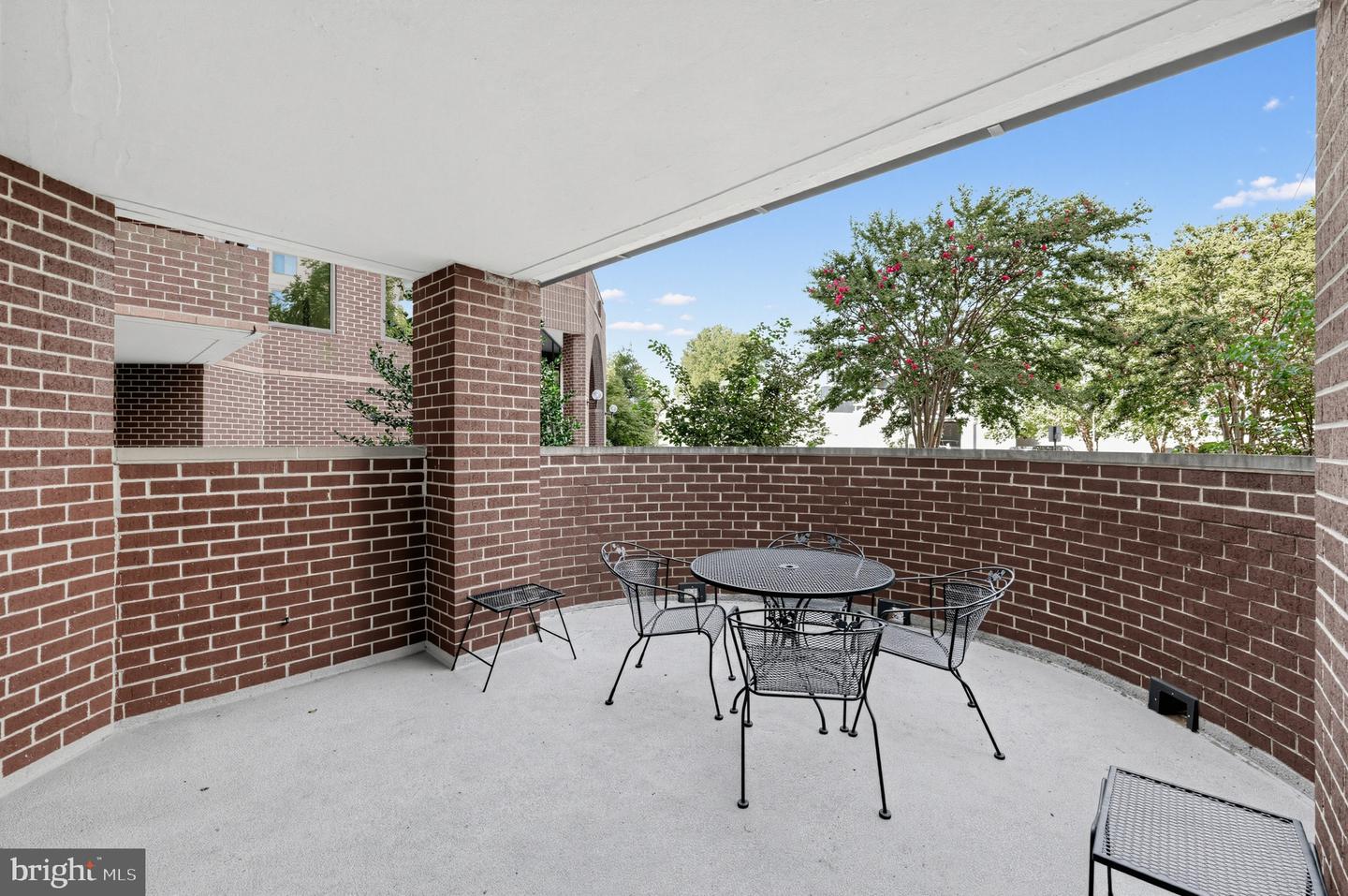 2111 Wisconsin Ave Nw #104 Property Photo 3