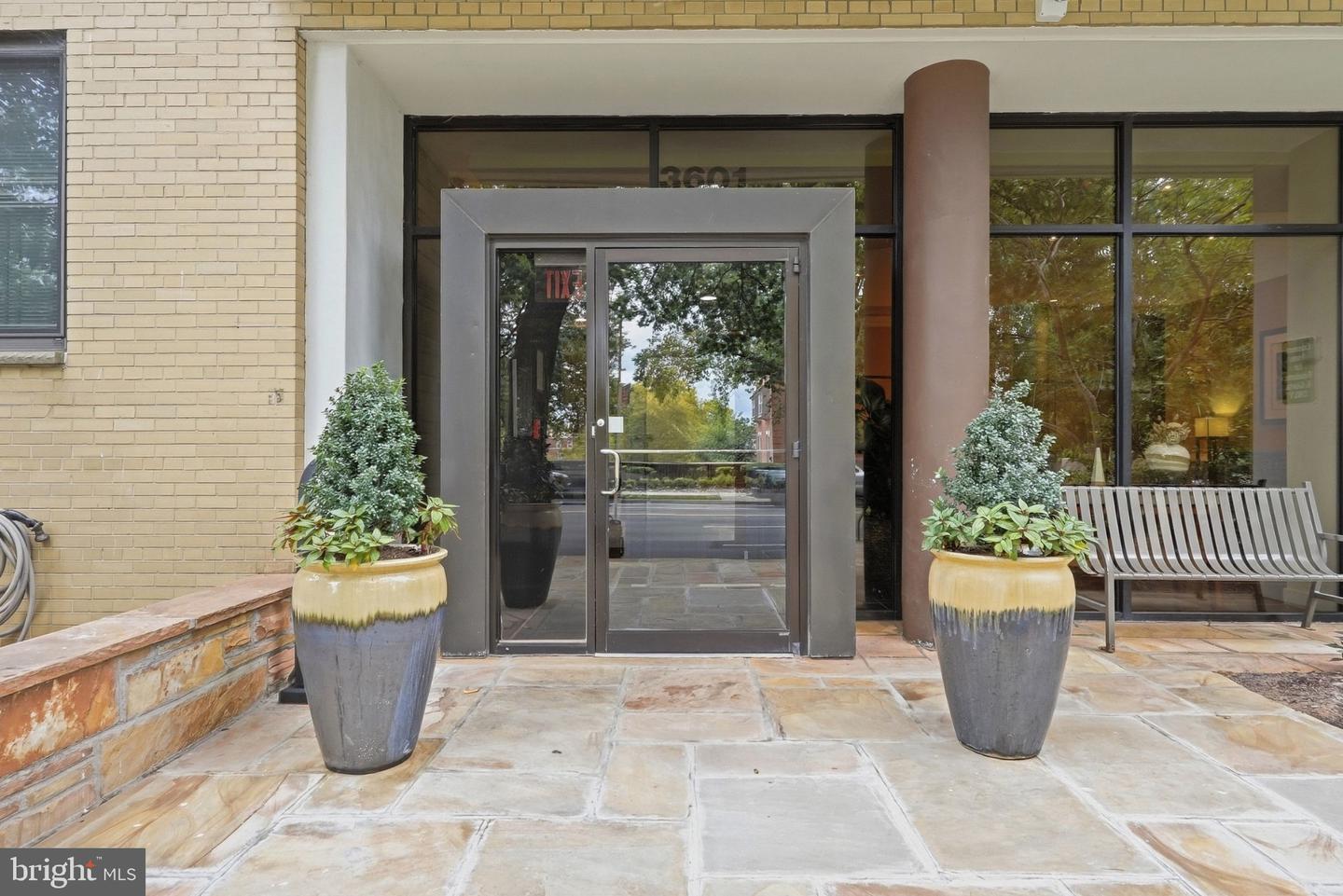 3601 Wisconsin Ave Nw #601 Property Photo 3