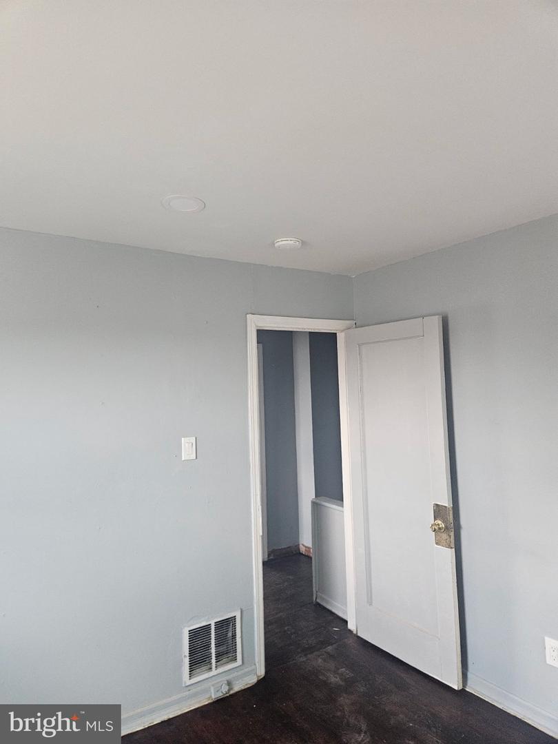 854 51st St Ne Property Photo 5