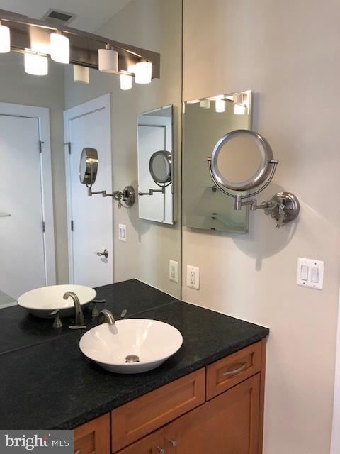 1425 Euclid St Nw #8 Property Photo 6