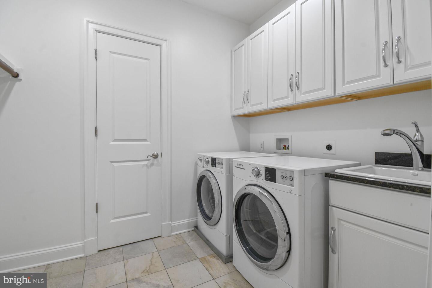 1935 Foxview Cir Nw Property Photo 27