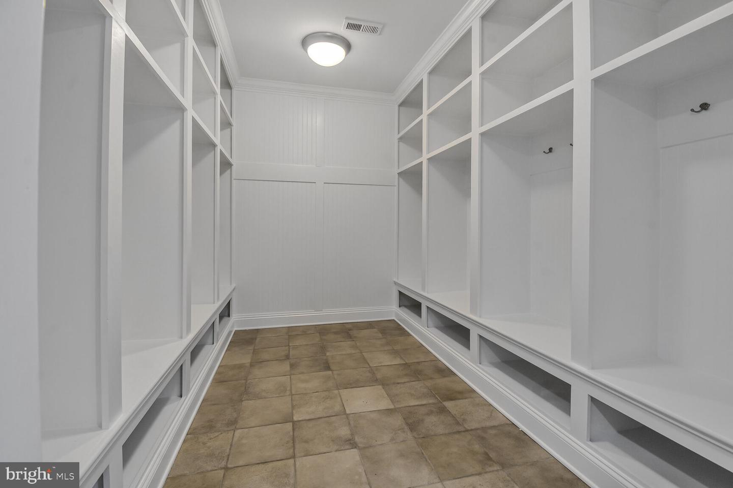 1935 Foxview Cir Nw Property Photo 36