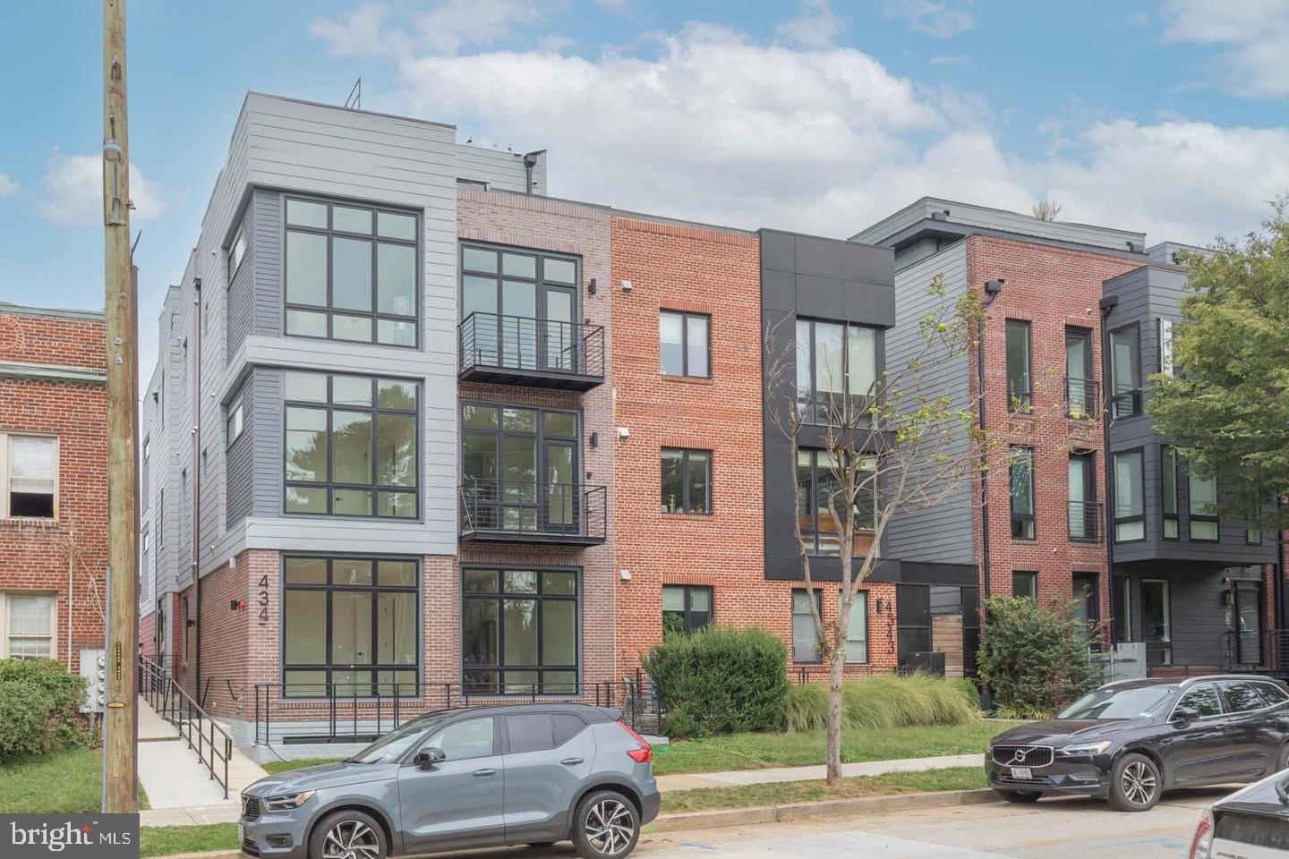 4347 Harrison St Nw #six Property Photo 1