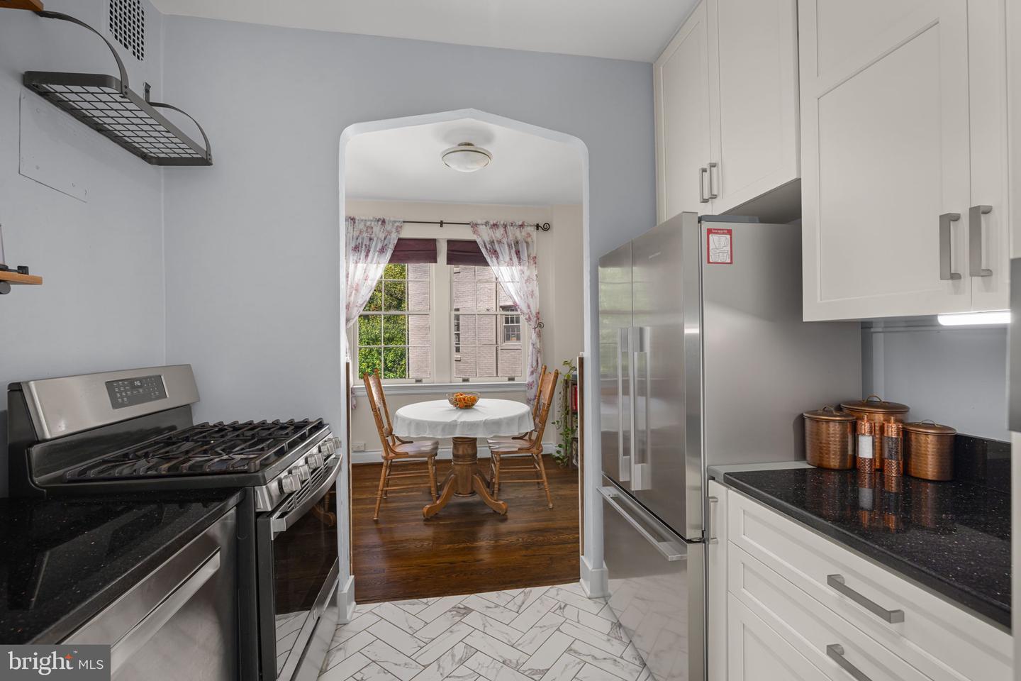 2737 Devonshire Pl Nw #322 Property Photo 10