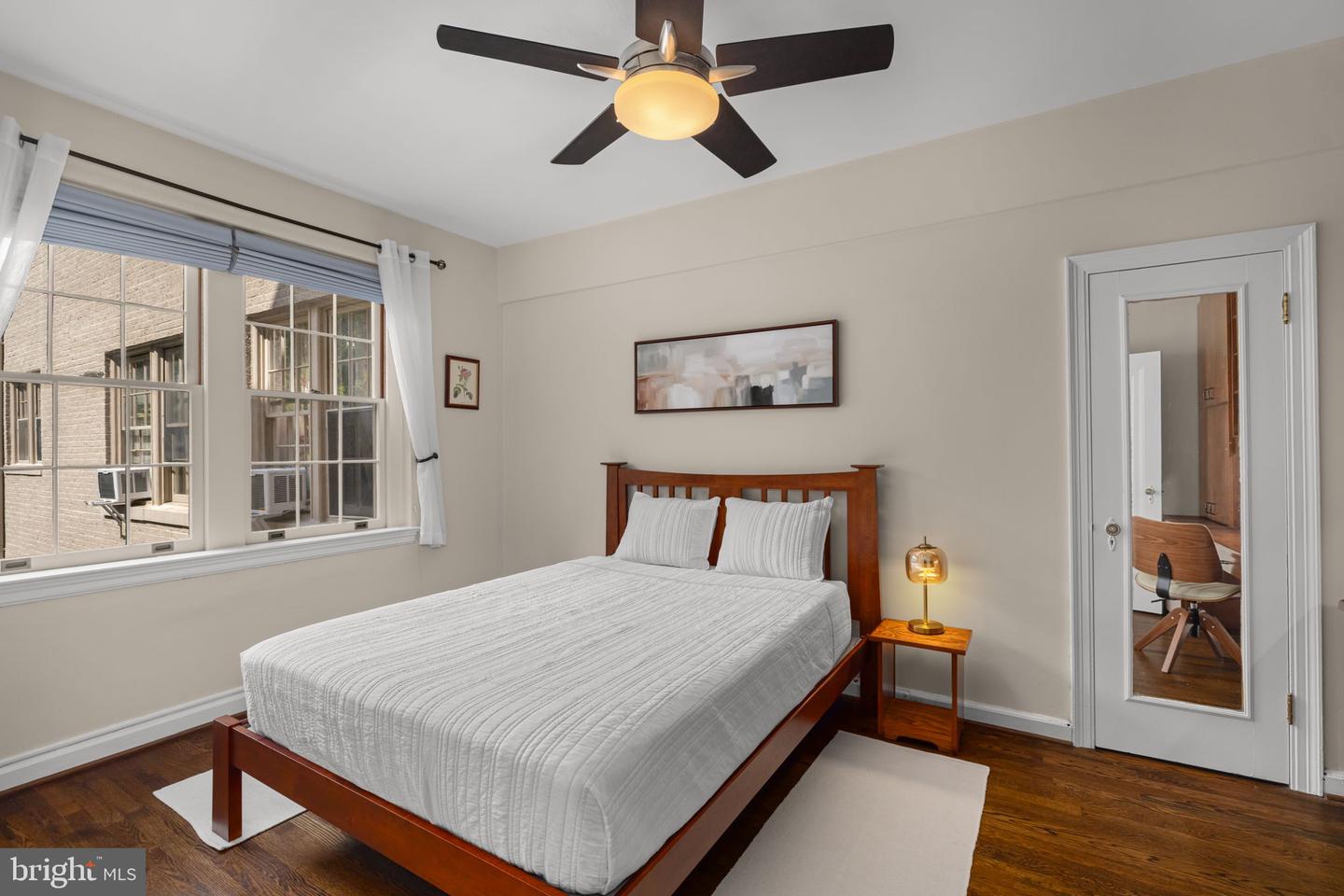 2737 Devonshire Pl Nw #322 Property Photo 11