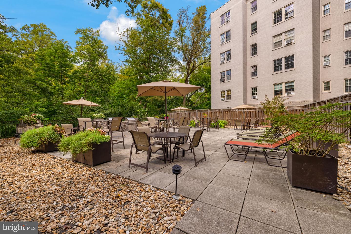 2737 Devonshire Pl Nw #322 Property Photo 24