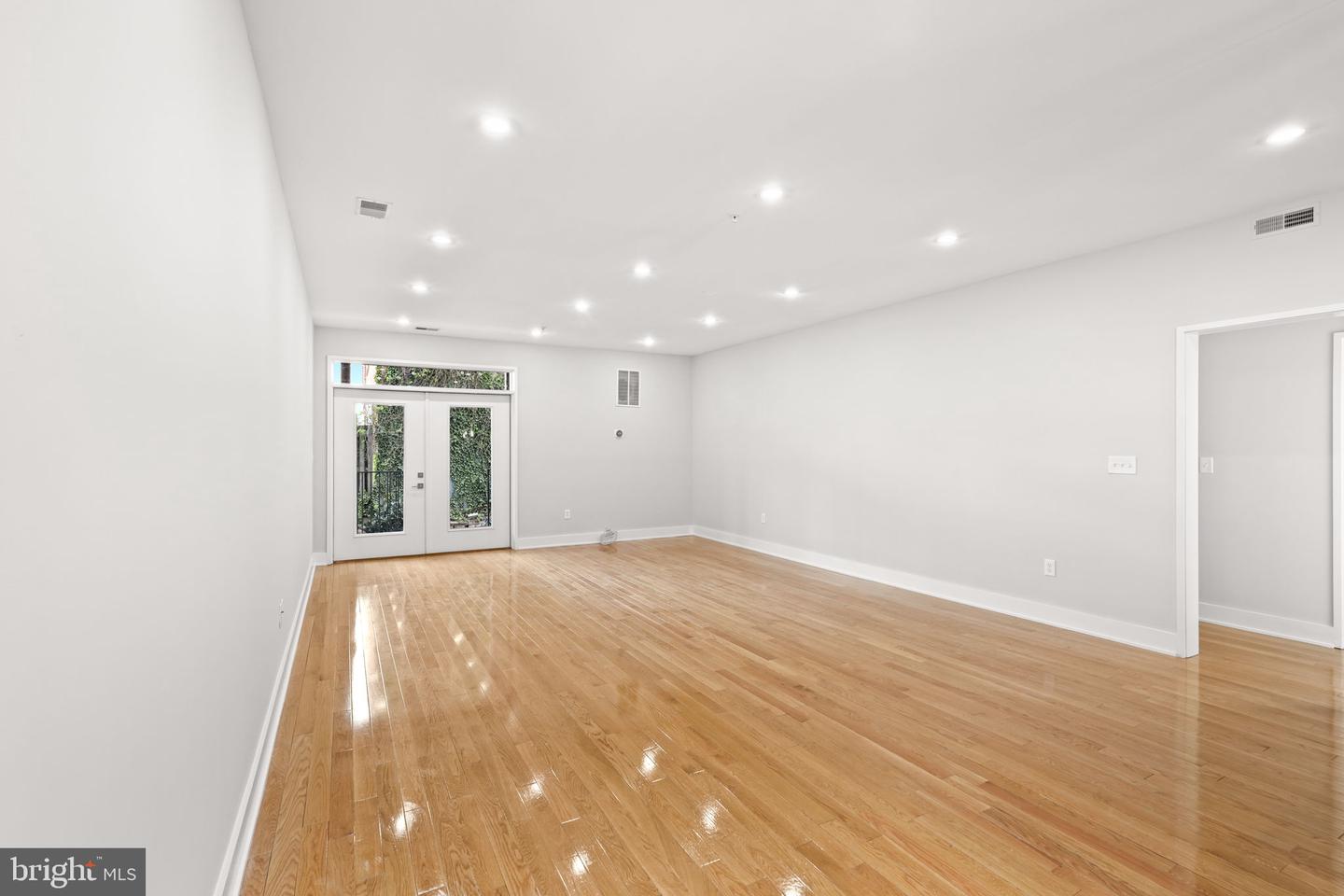 610 Newton Pl Nw #4 Property Photo 10