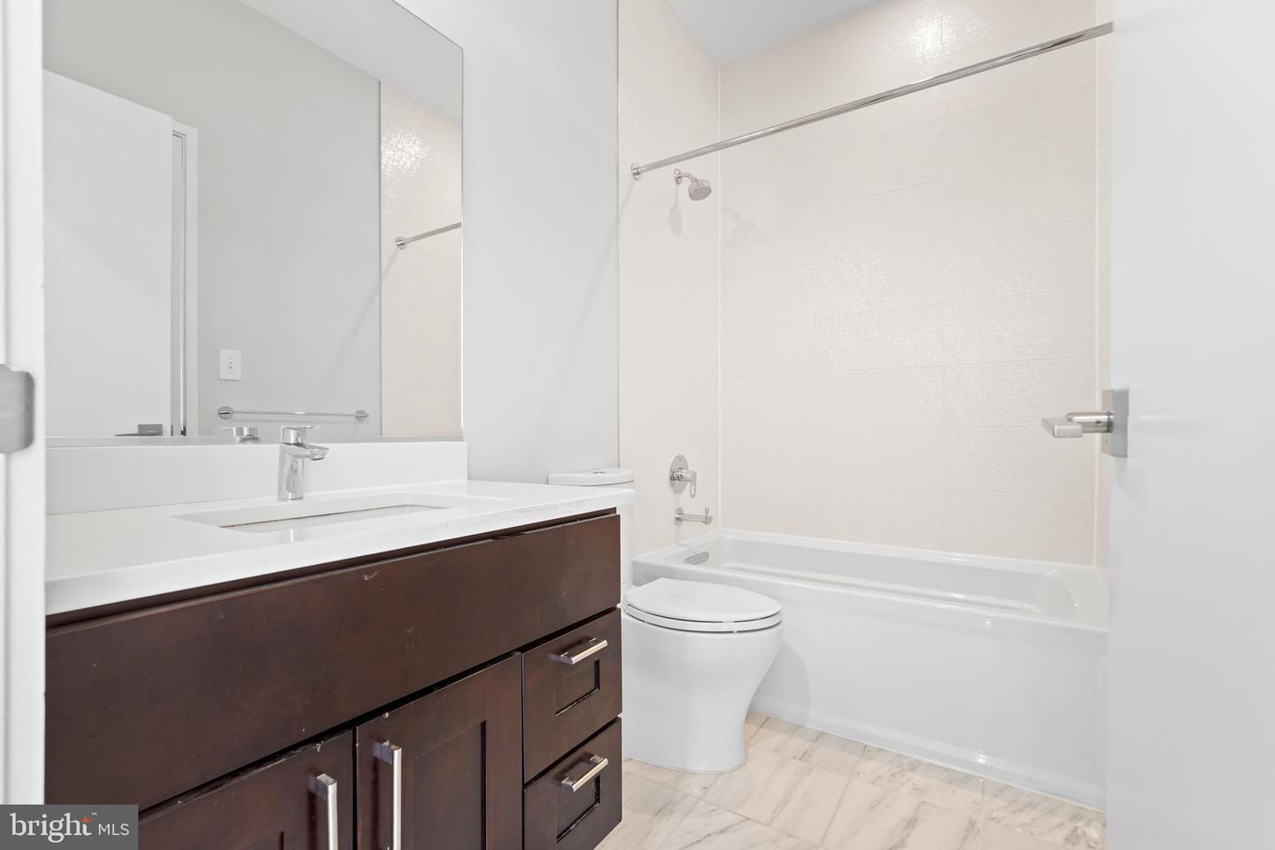 610 Newton Pl Nw #4 Property Photo 28
