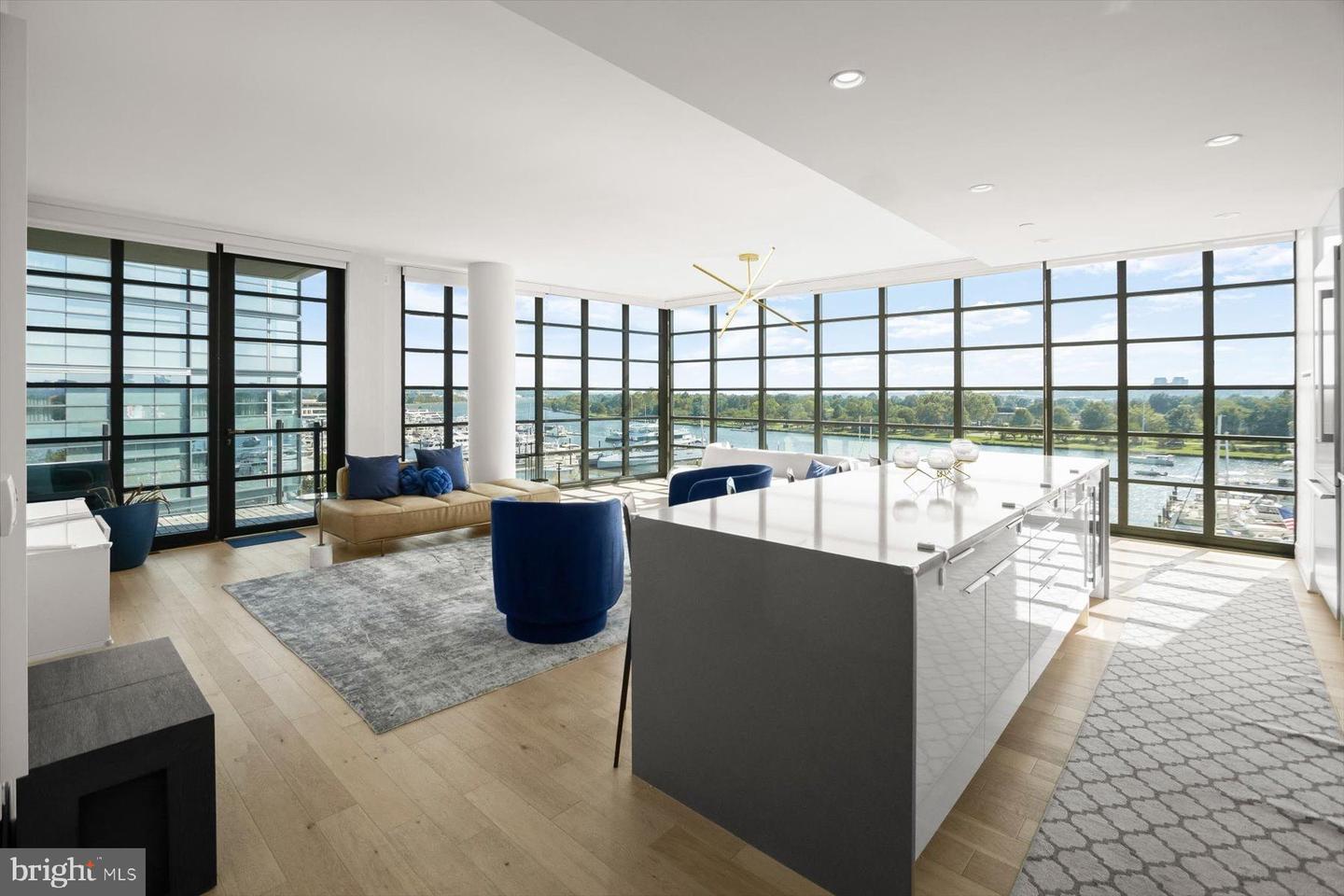 45 Sutton Sq Sw #509 Property Photo 8