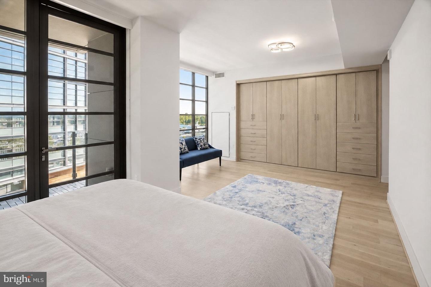 45 Sutton Sq Sw #509 Property Photo 11