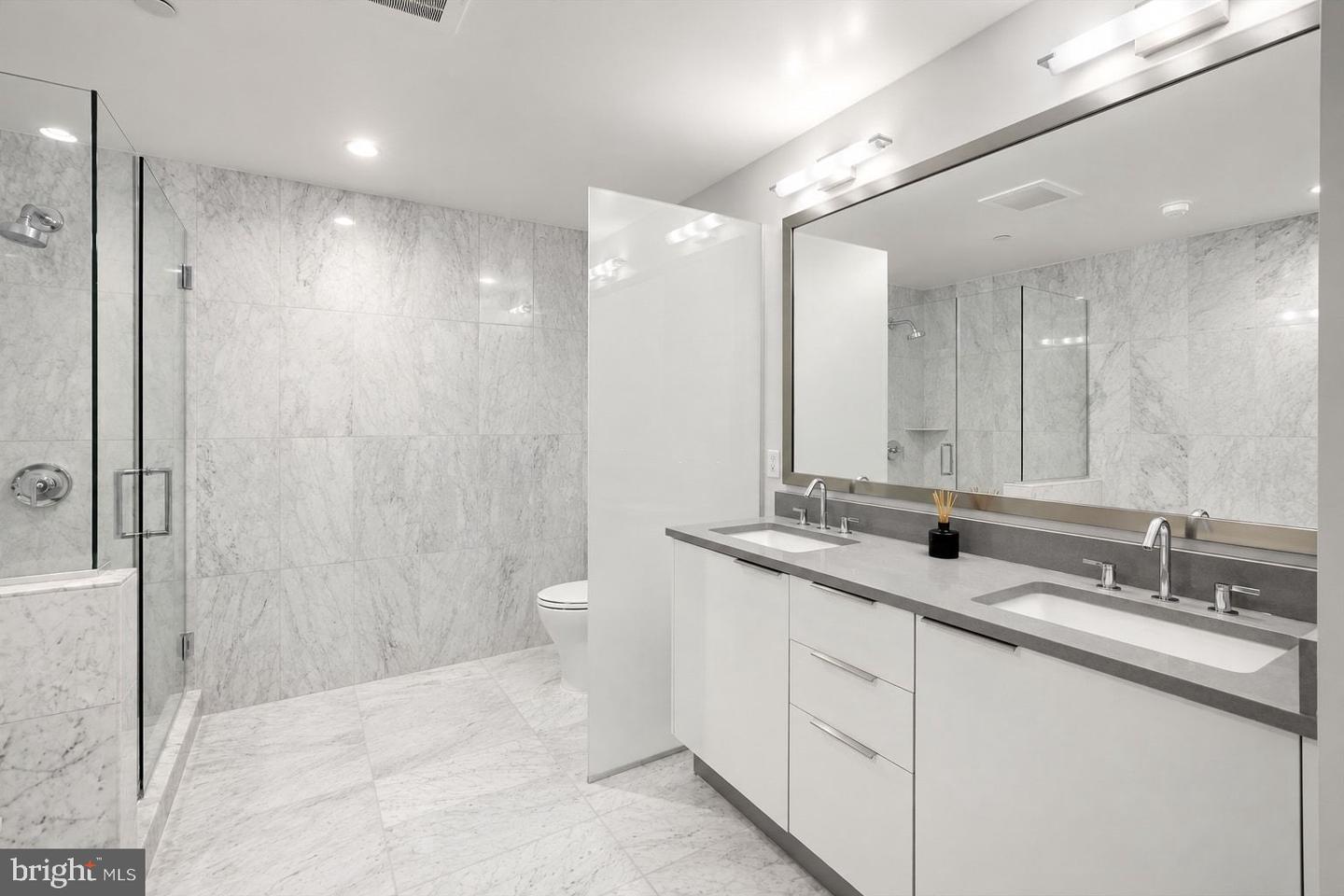 45 Sutton Sq Sw #509 Property Photo 14