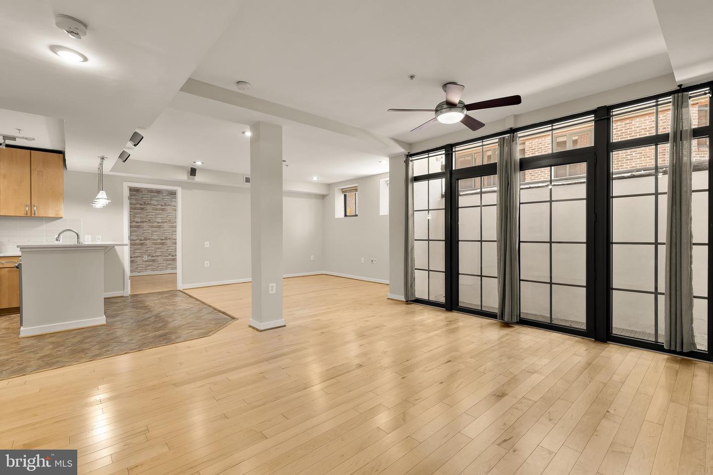 2412 17th St Nw #c-03 Property Photo 4