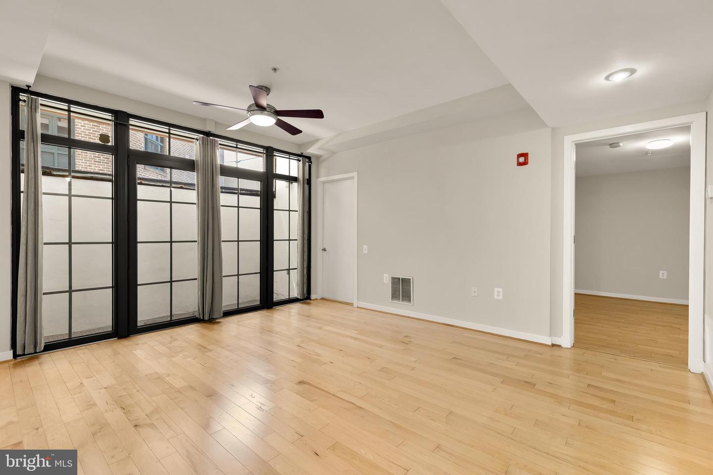 2412 17th St Nw #c-03 Property Photo 5
