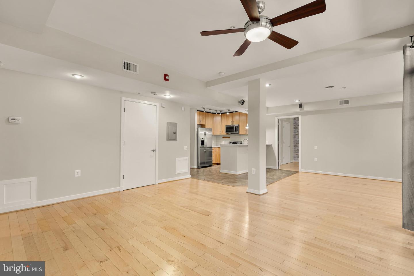 2412 17th St Nw #c-03 Property Photo 7