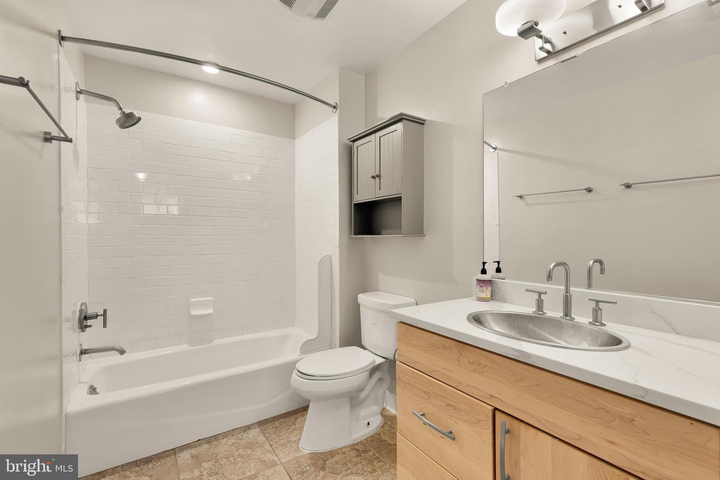 2412 17th St Nw #c-03 Property Photo 18